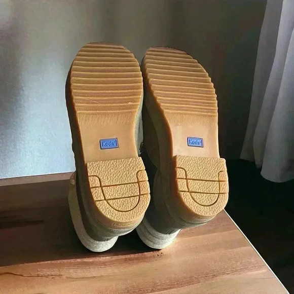 Keds NEW With Tags Women's Camp Boot Suede Mix Olive Size 7 Medium. - Picture 6 of 9